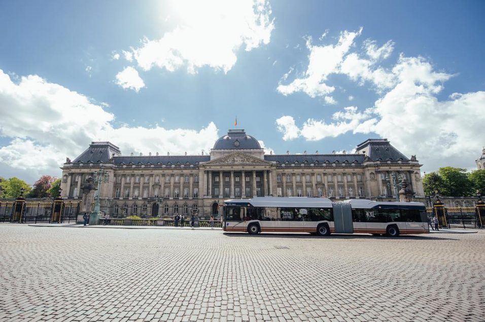 place des palais bus stib