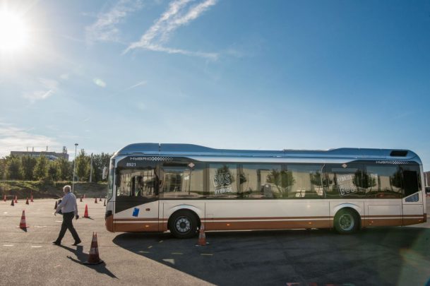 Bus-hybride